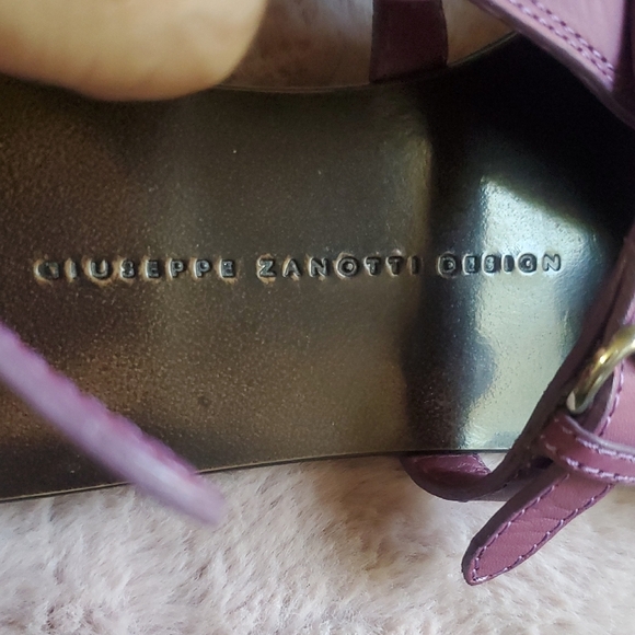 Giuseppe Zanotti Designs Gladiator Purple Strappy Sandals Size 38 - Picture 8 of 9